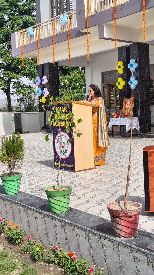 Mrs. Seema Pundir, Director of Amar Boond Academy