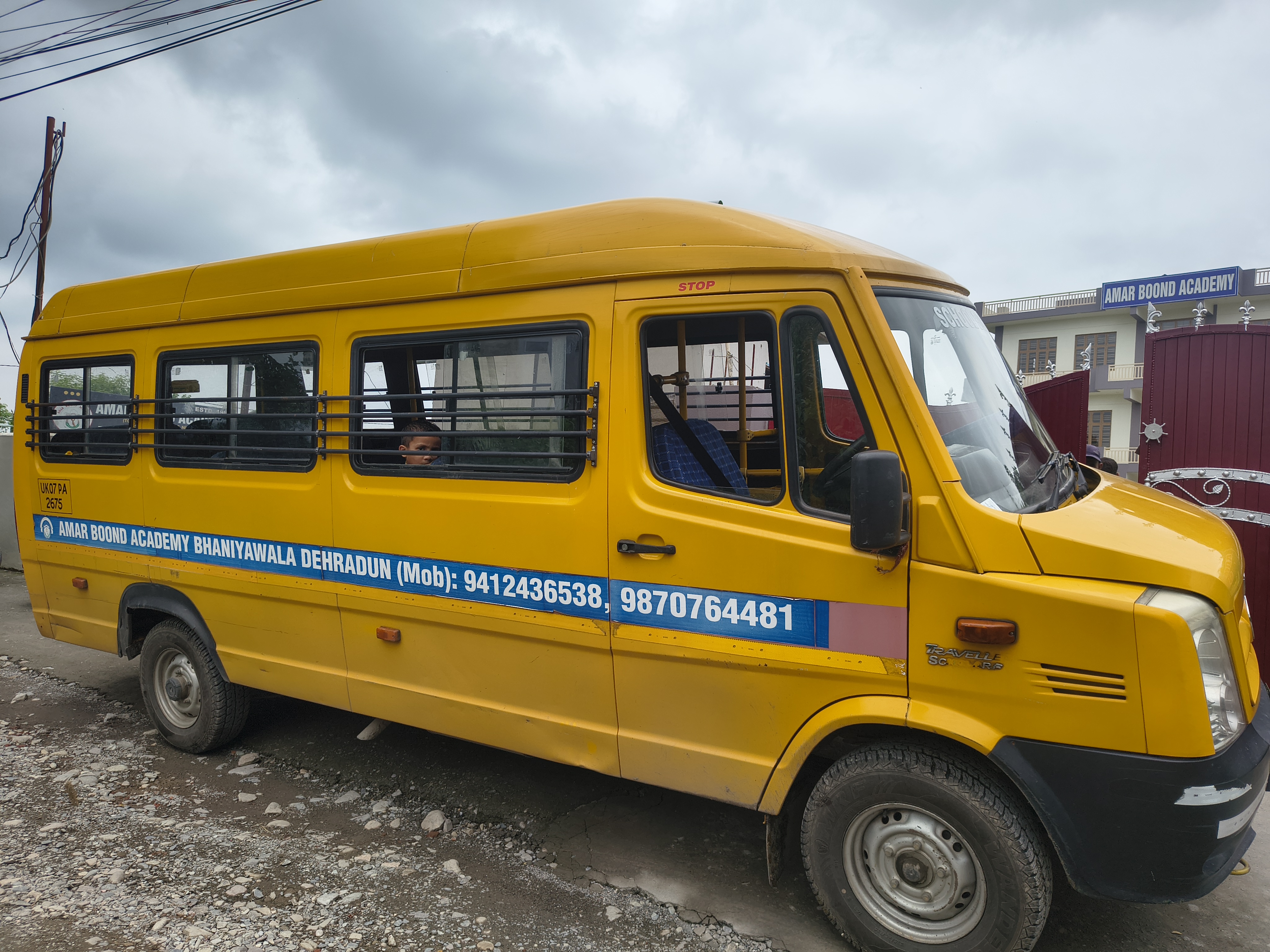 Amar Boond Academy school bus, Bhaniyawala, Dehradun